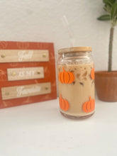 Load image into Gallery viewer, Orange Pumpkins 16 oz glass cup
