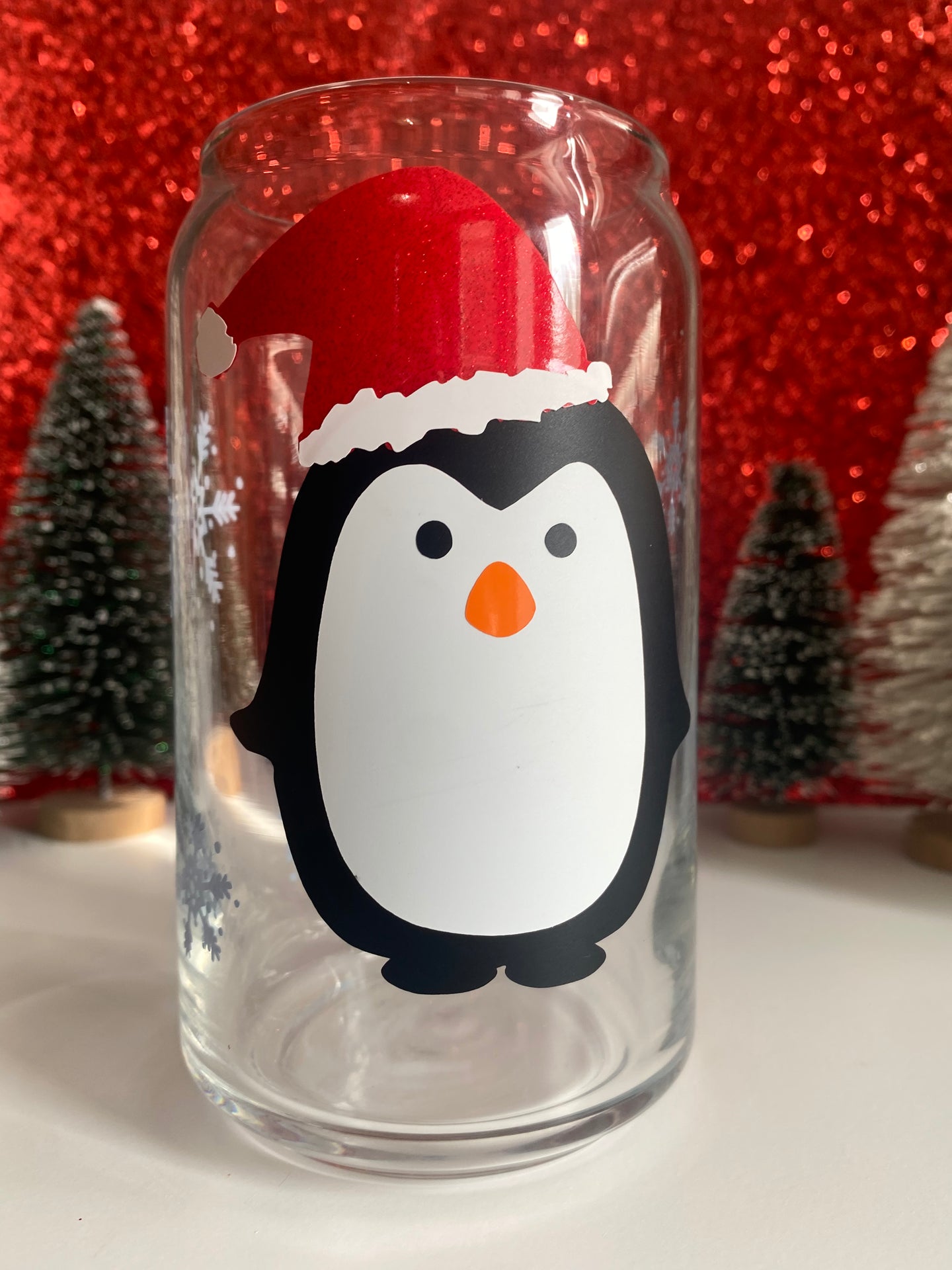 Penguin & snowflakes glass cup